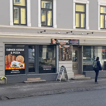 Moderne Ettroms Studioleilighet I Sentrum! *